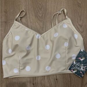 Kortni jeane M dot top